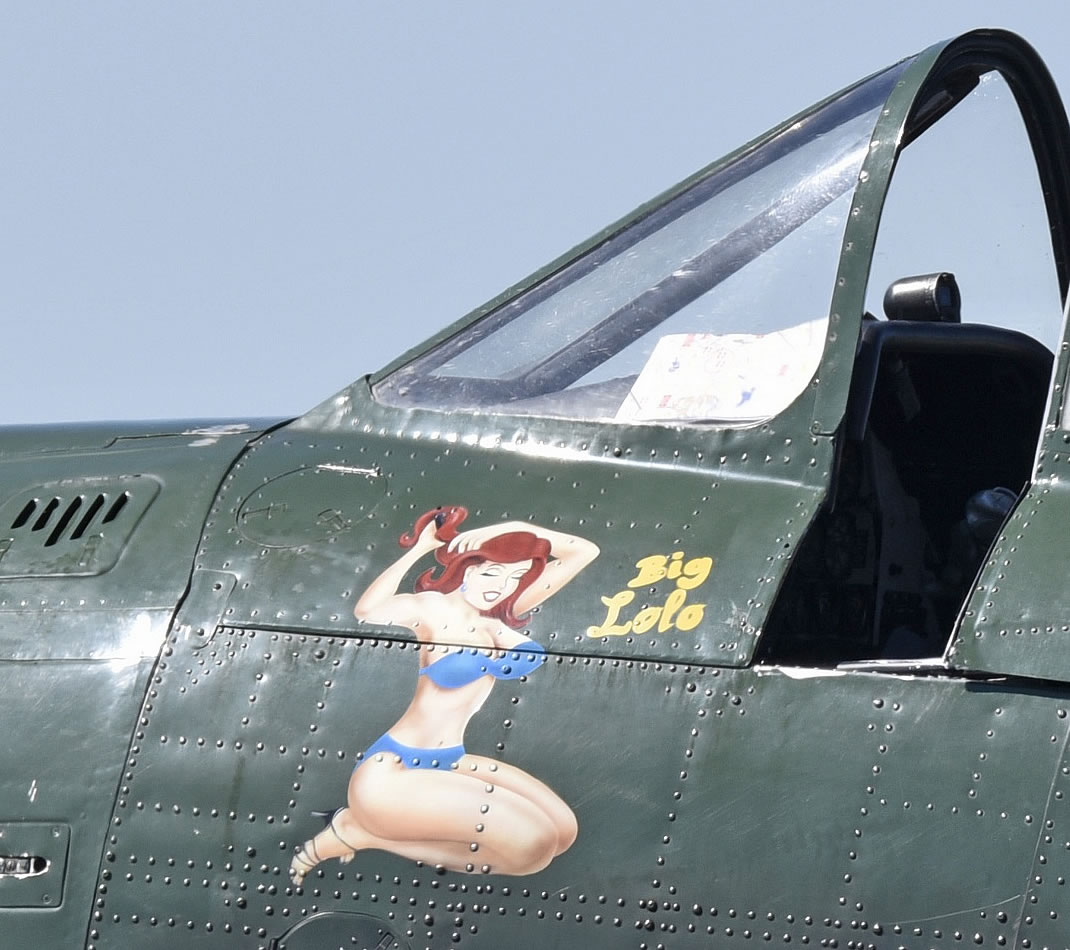Nose art on T-28A "Big Lolo", Registration F-AZKG, at St Yan, Franc
